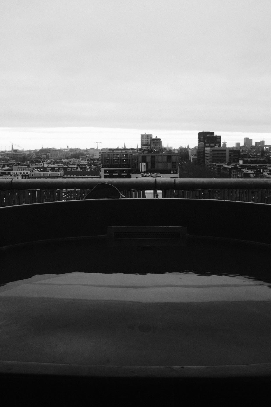 Rooftop hot tub overlooking the Amsterdam skyline